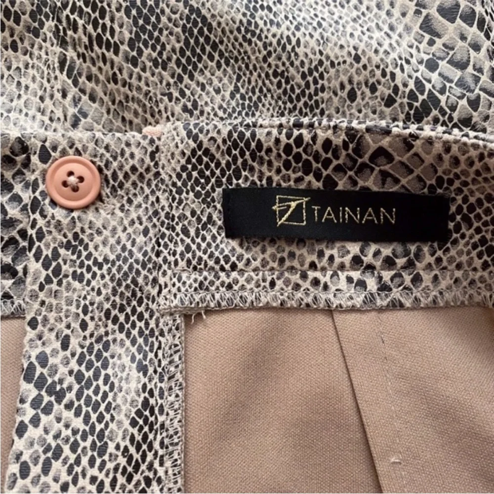 ($10) NEW Snakeskin Print Mini Skirt